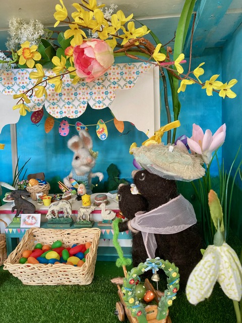 Osterdiorama von Michaela Vogl in der Buchhandlung Büchersegler in Graz